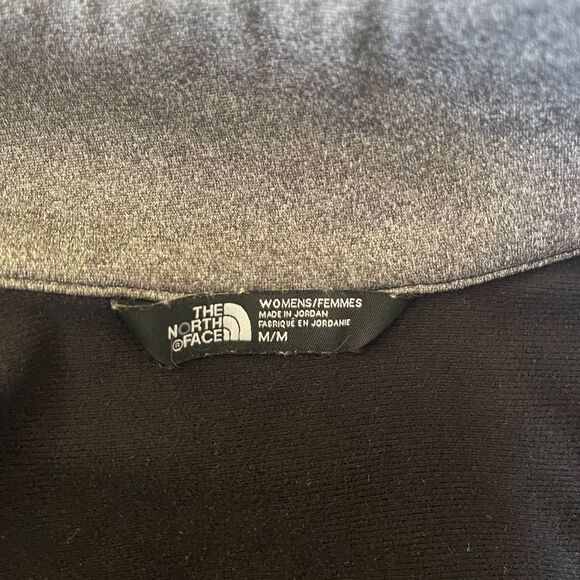 The North Face Women's Athletic Black Top Performance Tshirt Pullover Size M - Picture 8 of 8